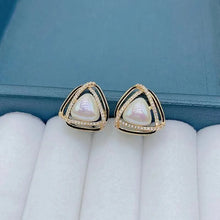 Load image into Gallery viewer, Cozette Pearl Earrings
