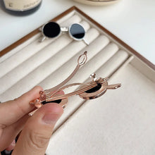 Load image into Gallery viewer, Eveline Sunglasses Hair Clip
