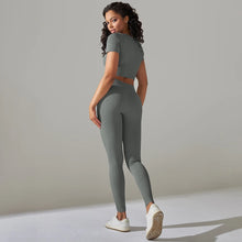 Load image into Gallery viewer, Yiseth Seamless Two-Piece Yoga Set
