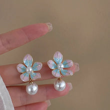 Load image into Gallery viewer, Dezee Flower Pearl Earrings
