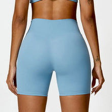 Load image into Gallery viewer, Pepper Seamless Scrunch High Waist Midway Shorts
