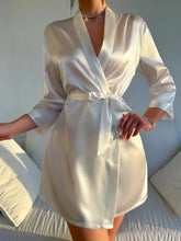 Load image into Gallery viewer, Magnolia Silk Robe
