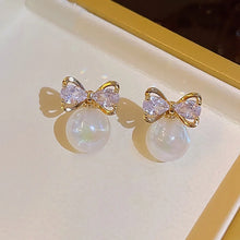 Load image into Gallery viewer, Dezaray Bow Pearl Earrings
