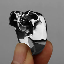 Load image into Gallery viewer, Burton Skull Ring
