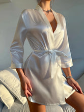 Load image into Gallery viewer, Magnolia Silk Robe
